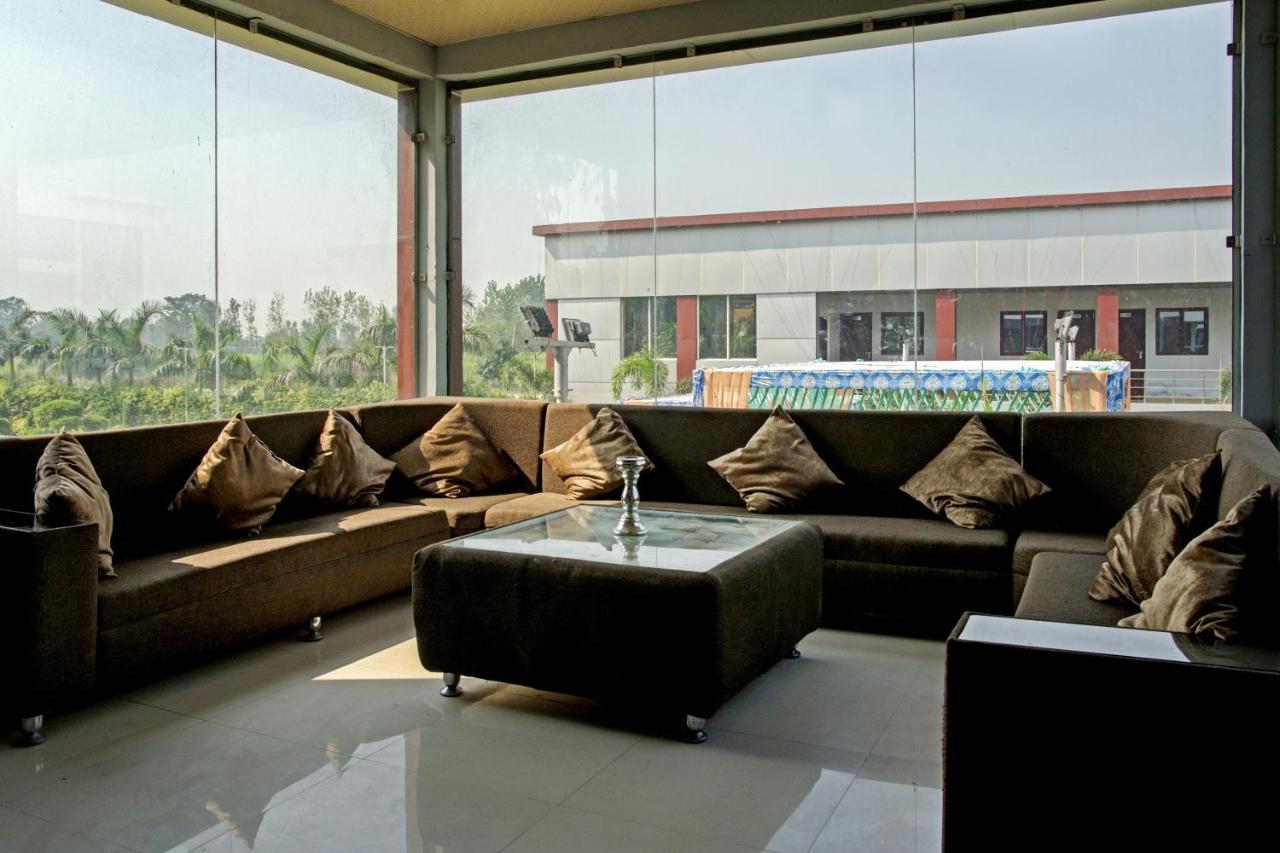 Oyo 62241 Swastik Garden Hotel Dhāmpur Exterior photo