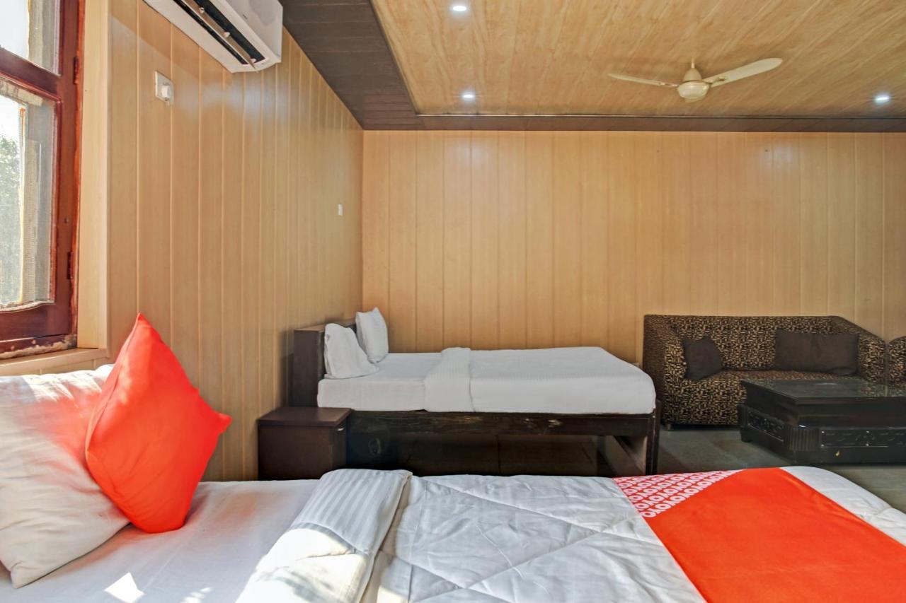 Oyo 62241 Swastik Garden Hotel Dhāmpur Exterior photo