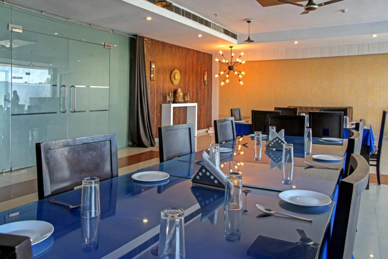 Oyo 62241 Swastik Garden Hotel Dhāmpur Exterior photo