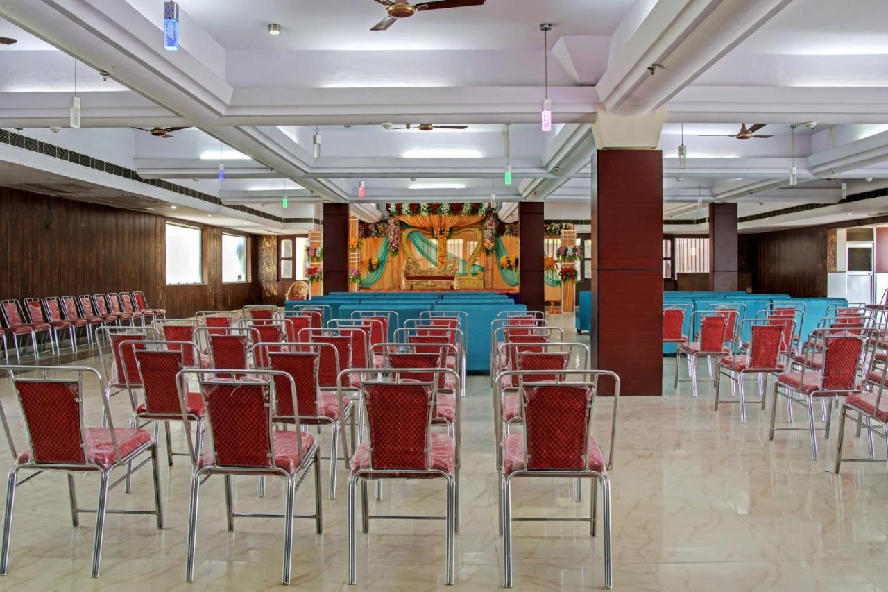 Oyo 62241 Swastik Garden Hotel Dhāmpur Exterior photo